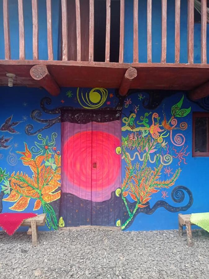 Eco Albergue Azul Куиспес Экстерьер фото