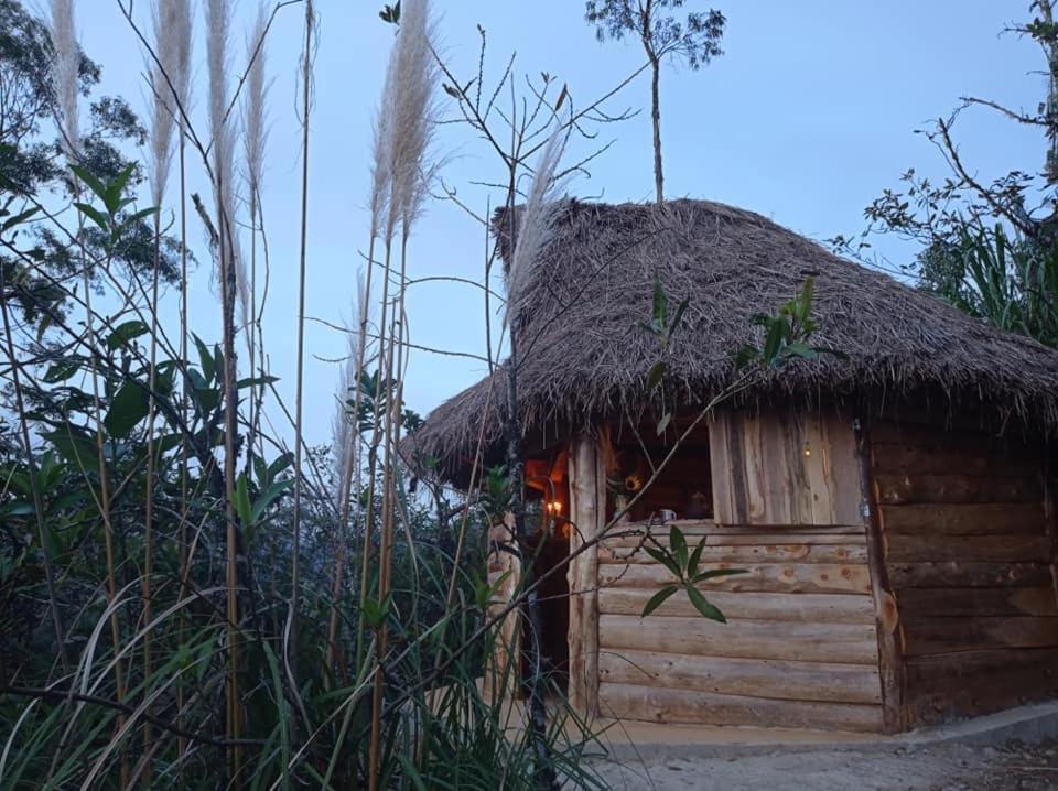 Eco Albergue Azul Куиспес Экстерьер фото